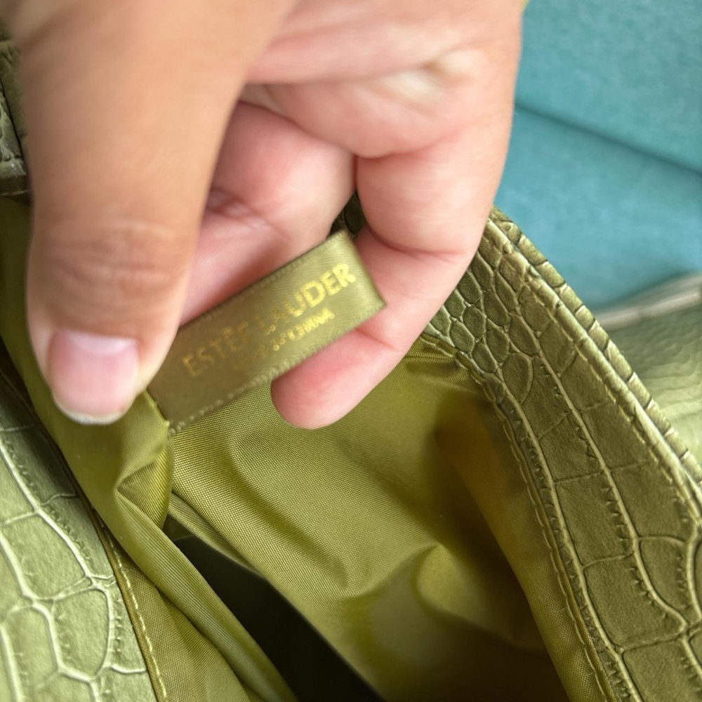 Estee Lauder Green and Cream Tote Bag with Structured Design - Picture 4 of 4